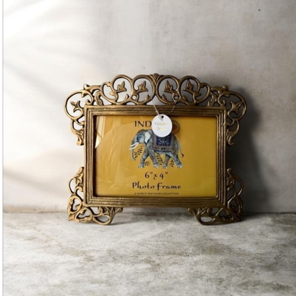 Ornate brass picture frame for 6”x4” photo